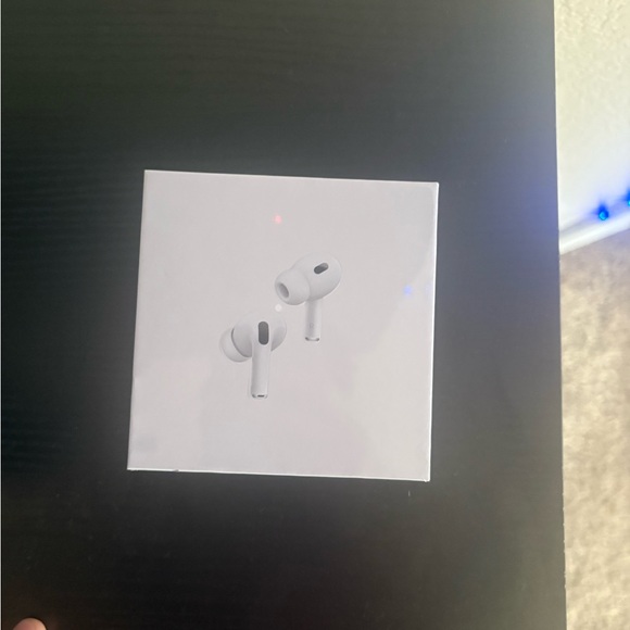 Apple AirPods Pro in White